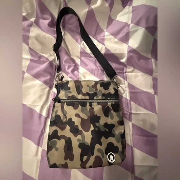 OneBlood Orlando Florida ShortyLOVE Amuse Crossbody Bag - Picture 2 of 14